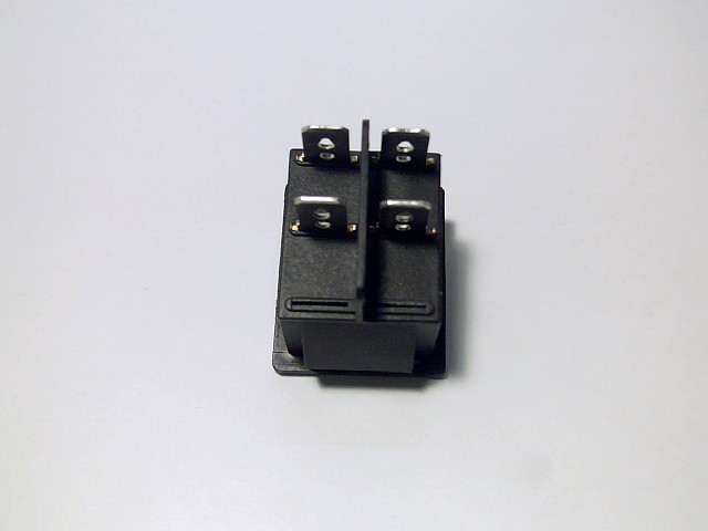 KCD4-101/4PN   4 220V 25*30 (MK621)