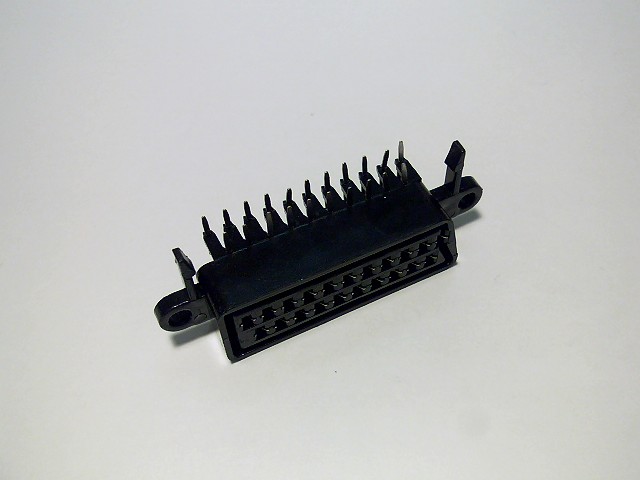  SCART (   ) 1-352