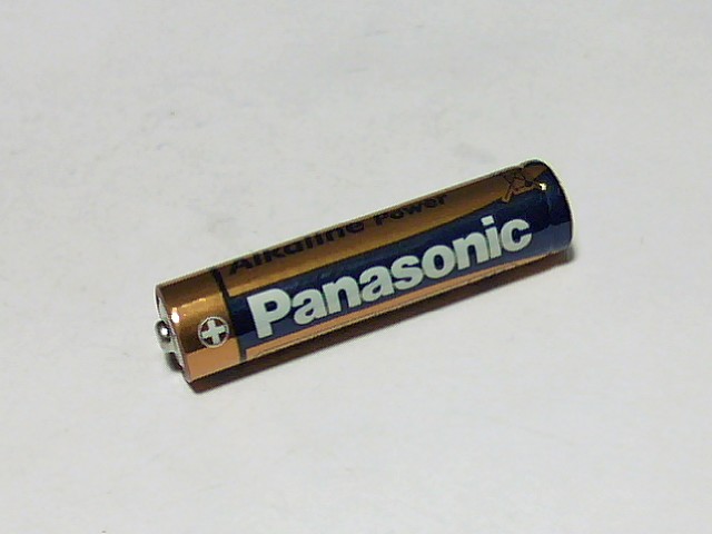 LR03  Panasonic -286   shrink 4