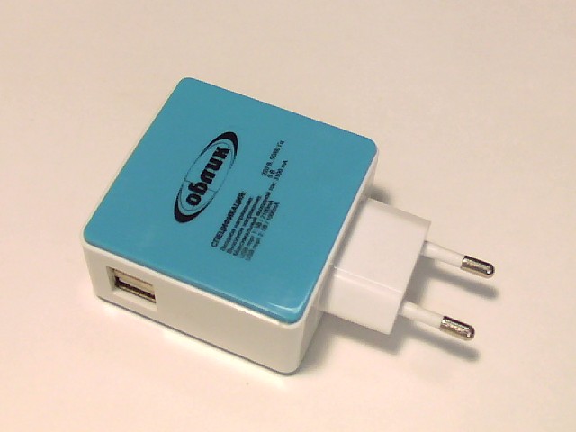    804 (2 USB/3100mAh/220V)