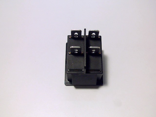 KCD4-101/4PN   4 220V 25*30 (MK621)